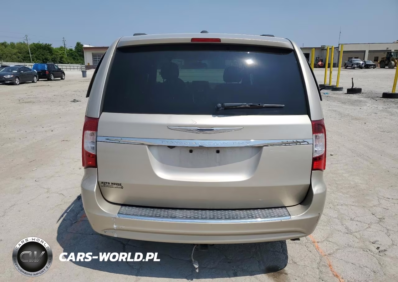 2015 Chrysler Town & Country Touring VIN:2C4RC1BG7FR565214 - 6