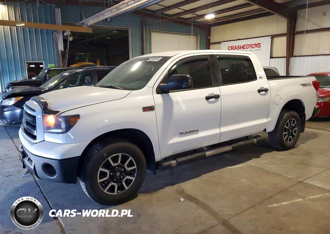 2013 Toyota Tundra Crewmax Sr5