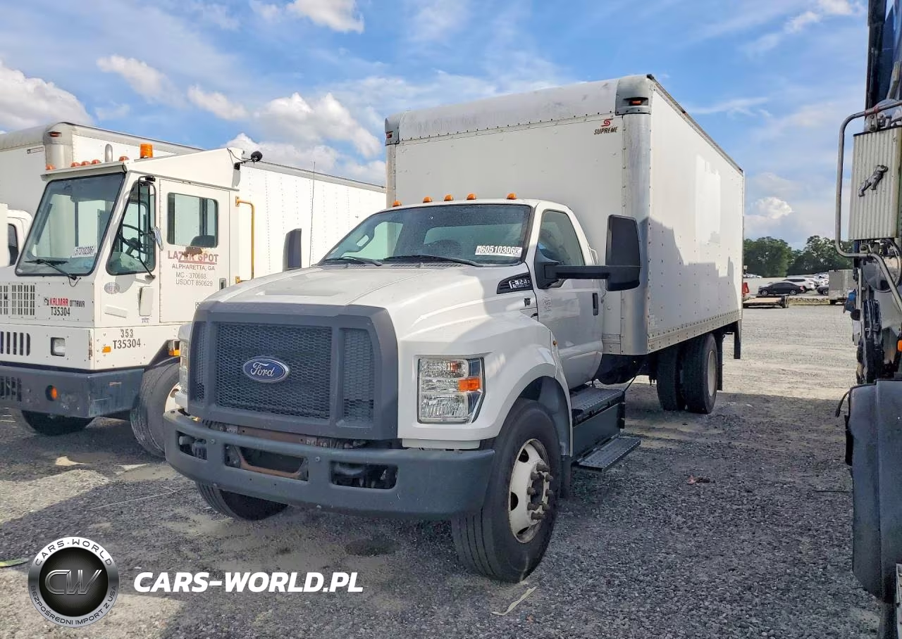 2017 Ford F650 Super Duty Box Truck