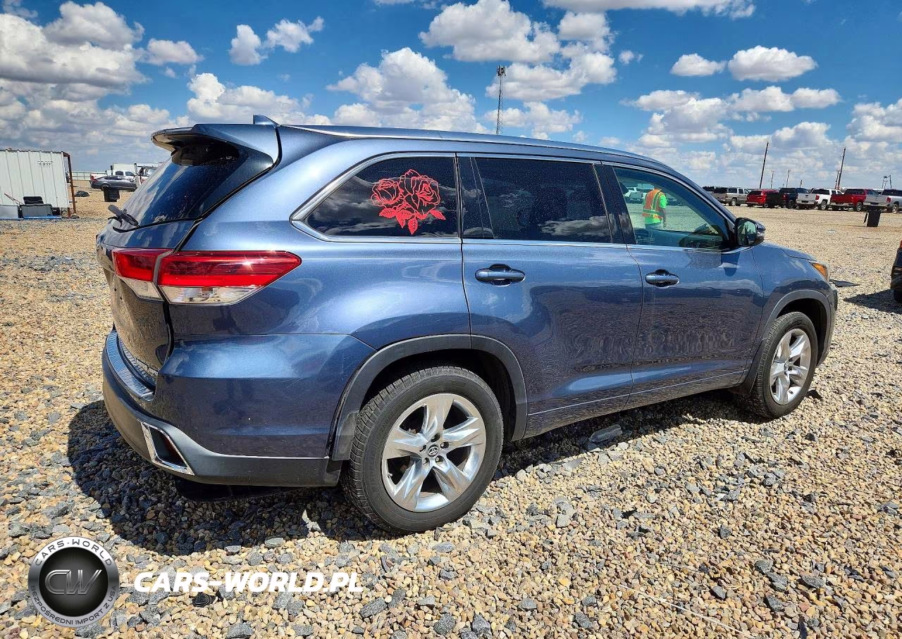 2018 Toyota Highlander Limited VIN:5TDDZRFH6JS802723 - 3
