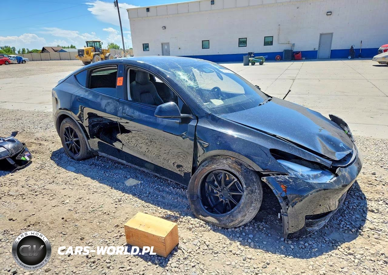 2021 Tesla Model Y VIN:5YJYGDEE4MF080548 - 4