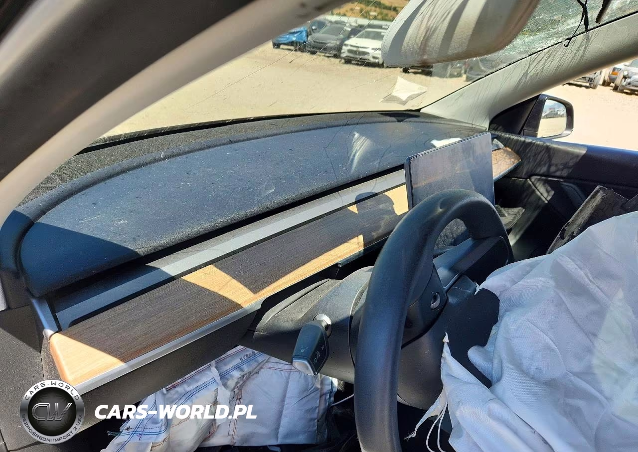 2021 Tesla Model Y VIN:5YJYGDEE4MF080548 - 9