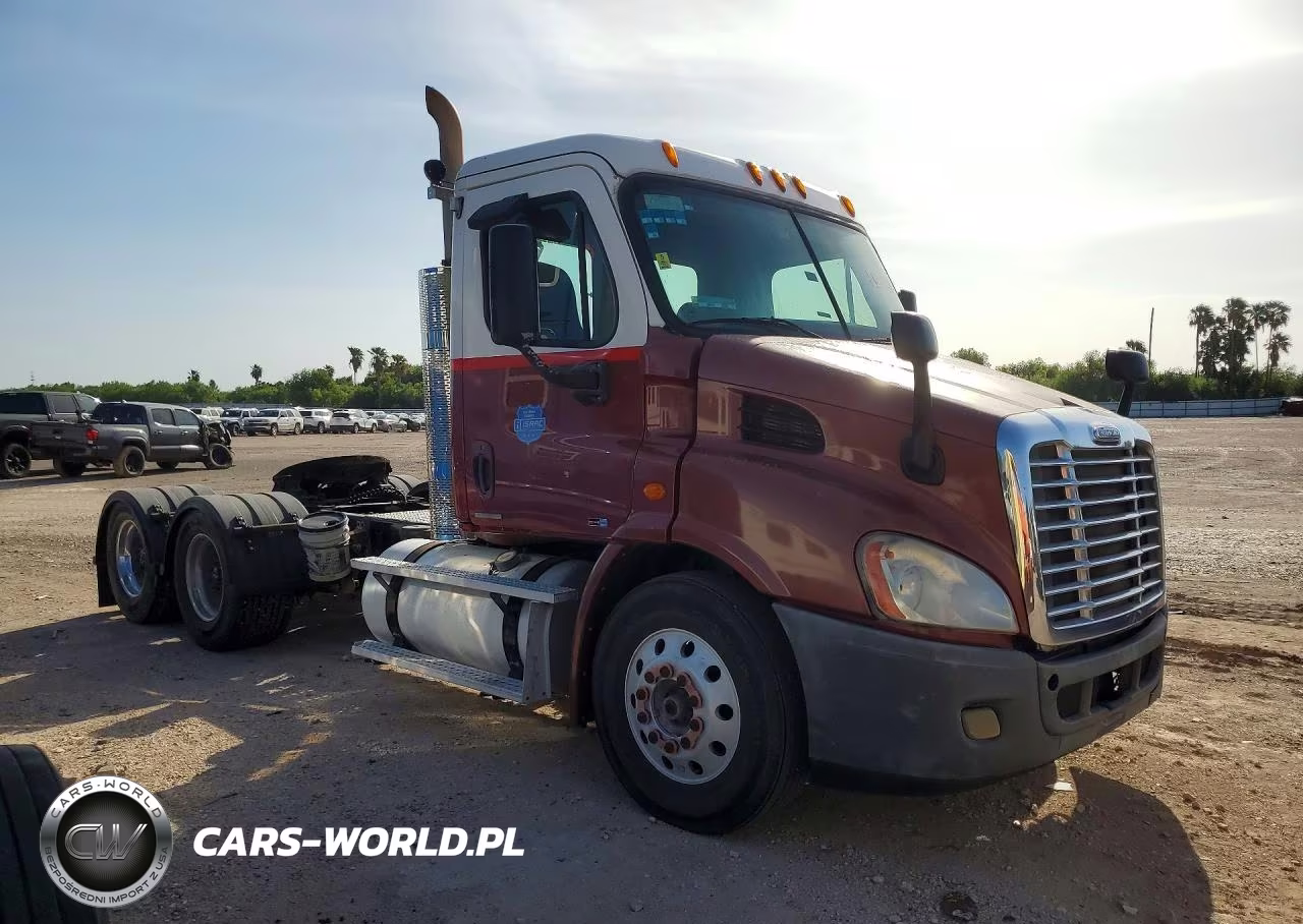 2012 Freightliner Cascadia Semi Truck VIN:1FUJGBDV6CLBE4664 - 4