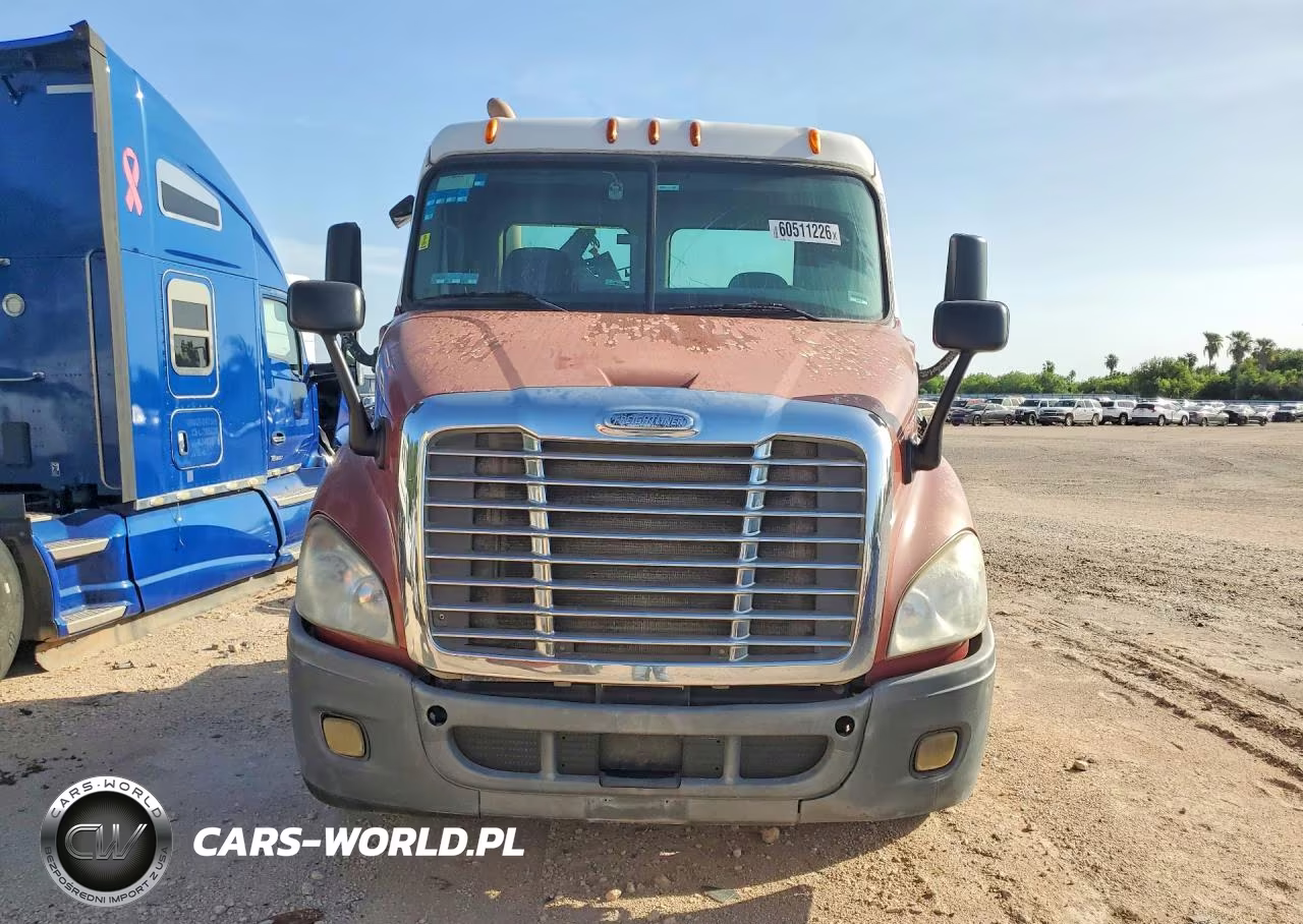 2012 Freightliner Cascadia Semi Truck VIN:1FUJGBDV6CLBE4664 - 5