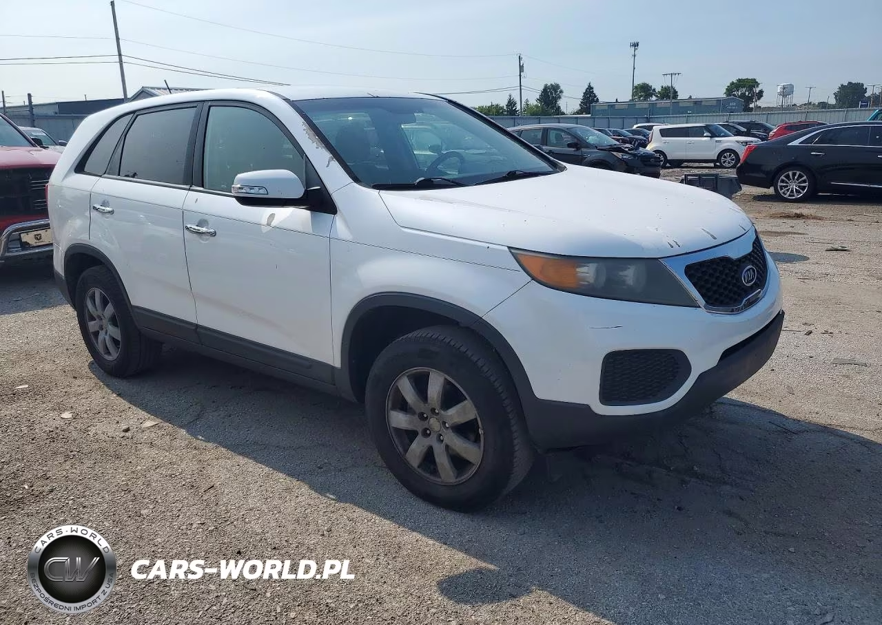 2011 Kia Sorento Lx VIN:5XYKT3A14BG008320 - 4