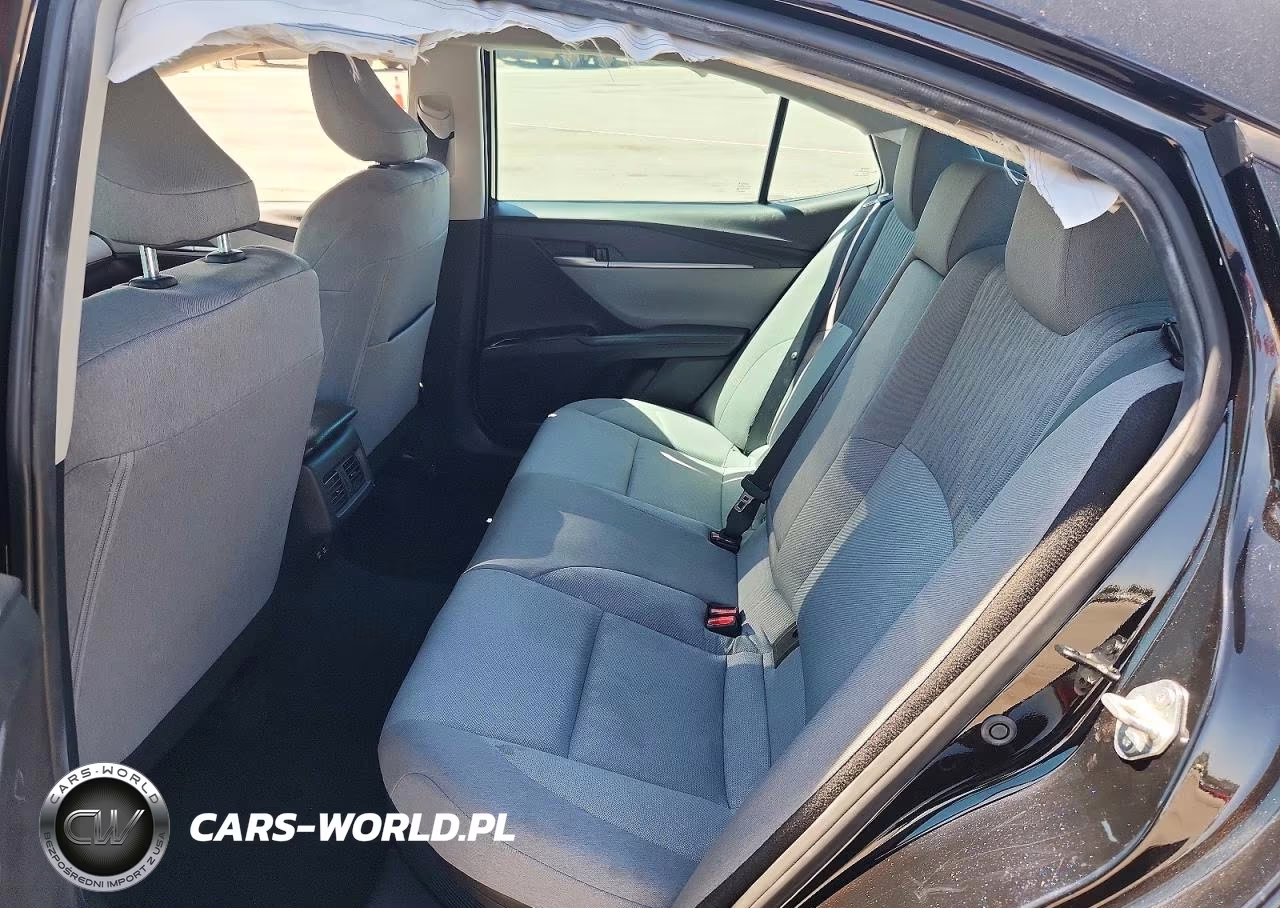 2025 Toyota Camry Le VIN:4T1DAACK3SU064462 - 10