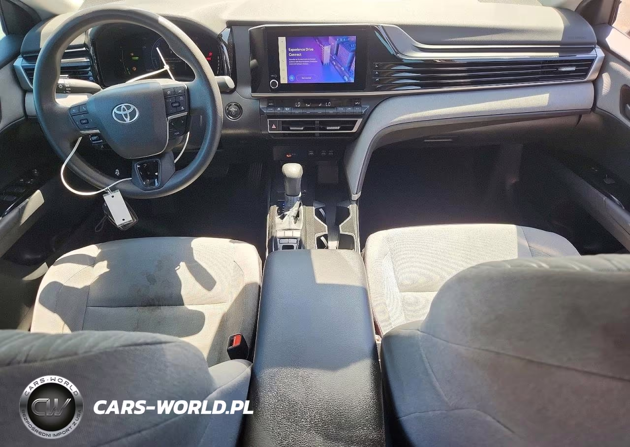 2025 Toyota Camry Le VIN:4T1DAACK3SU064462 - 8