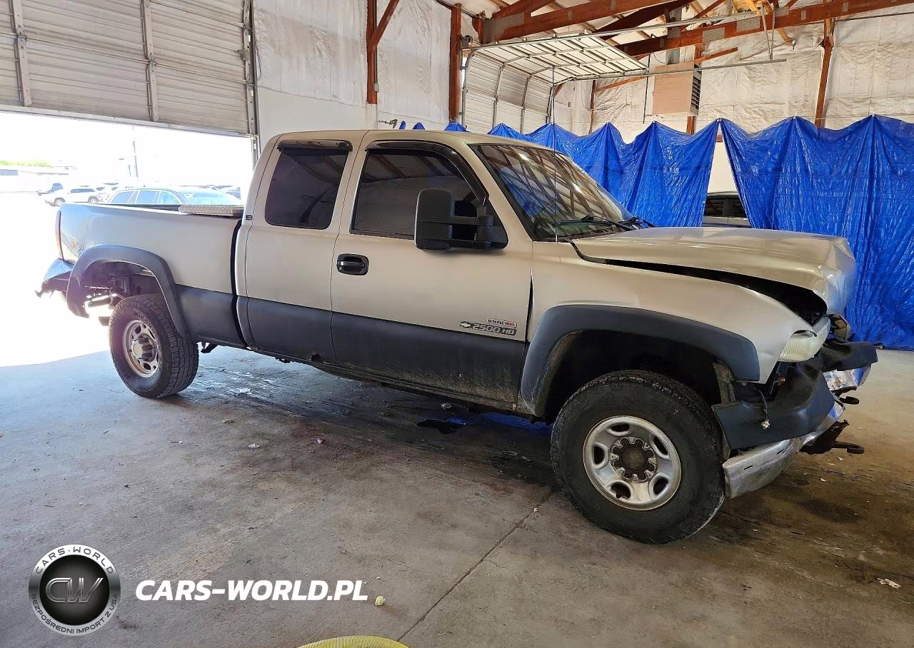 2001 Chevrolet Silverado K2500 Heavy Duty VIN:1GCHK29141E305445 - 4