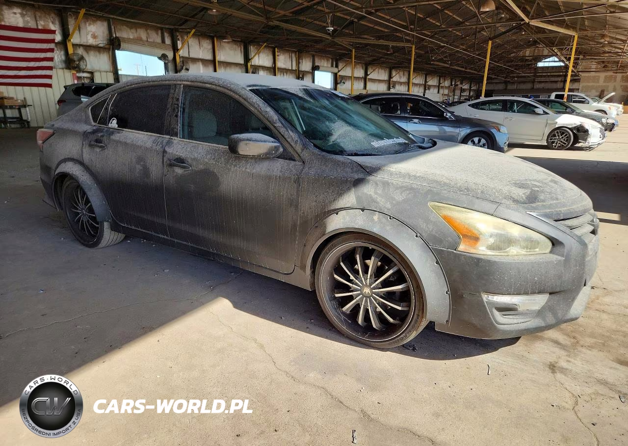 2014 Nissan Altima 2.5 S VIN:1N4AL3AP9EC179918 - 4