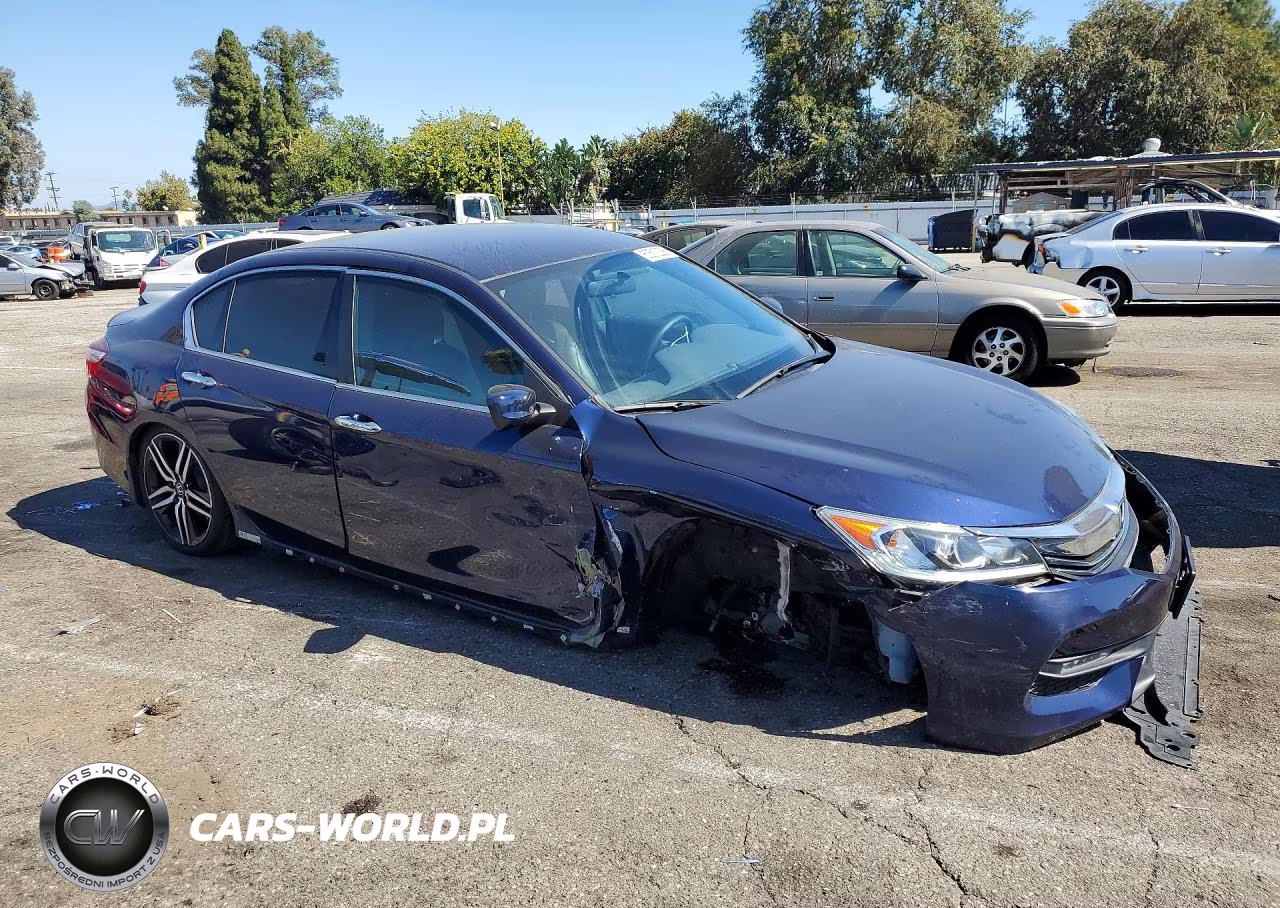 2017 Honda Accord Sport VIN:1HGCR2F5XHA128335 - 4