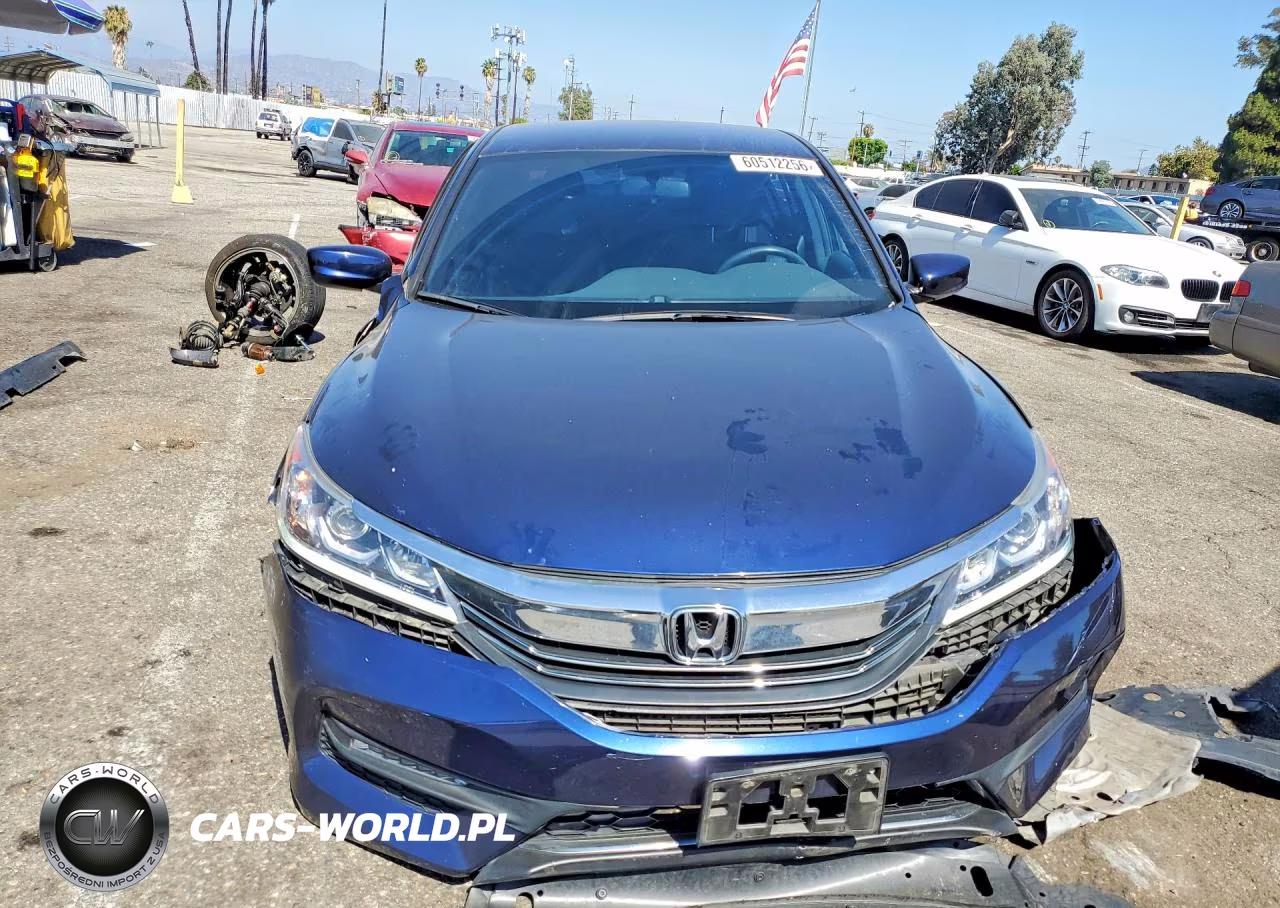 2017 Honda Accord Sport VIN:1HGCR2F5XHA128335 - 5