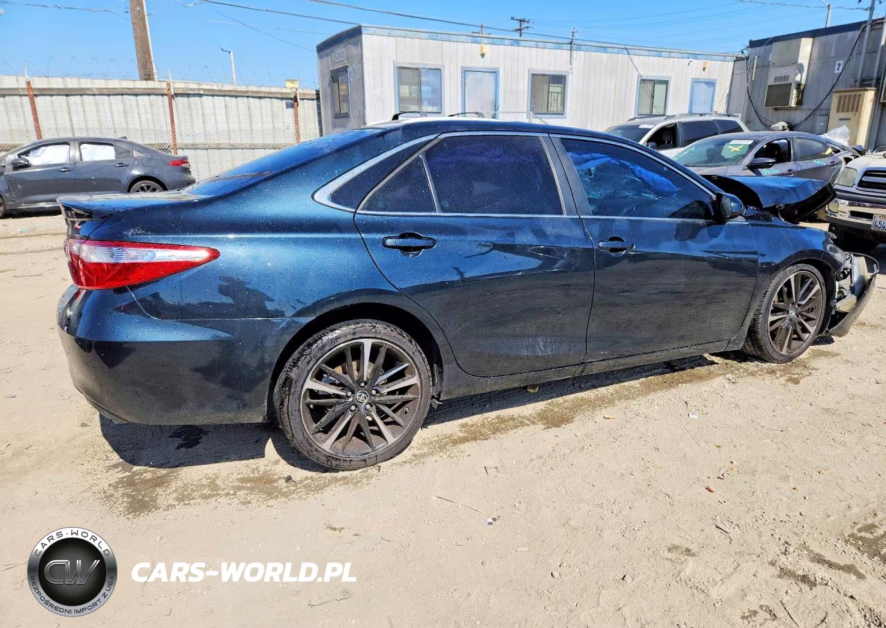 2015 Toyota Camry Se VIN:4T1BF1FK1FU017294 - 3