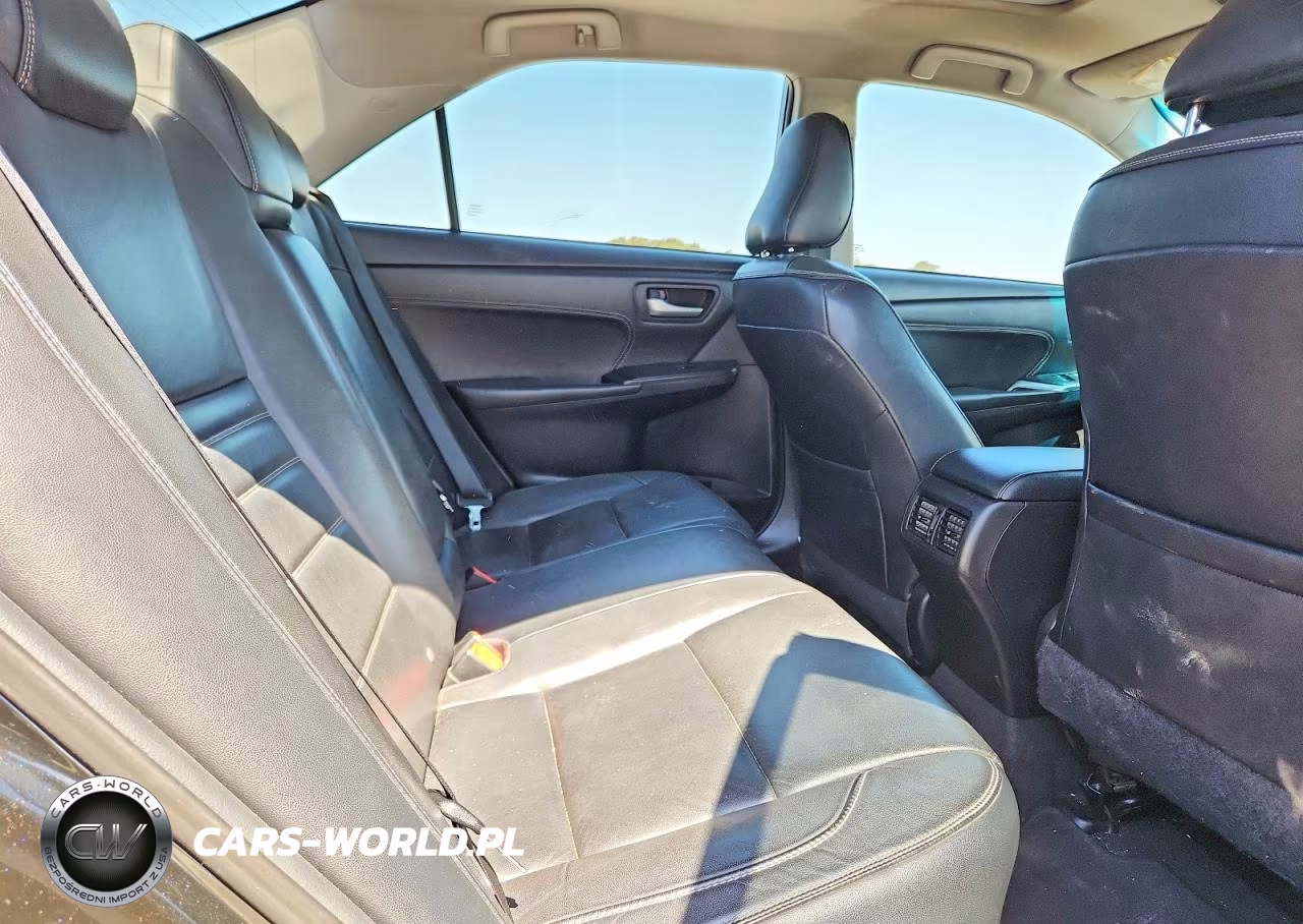 2015 Toyota Camry Xle VIN:4T4BF1FKXFR507366 - 10