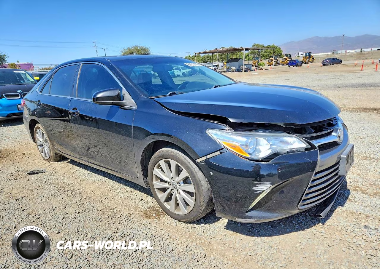 2015 Toyota Camry Xle VIN:4T4BF1FKXFR507366 - 4