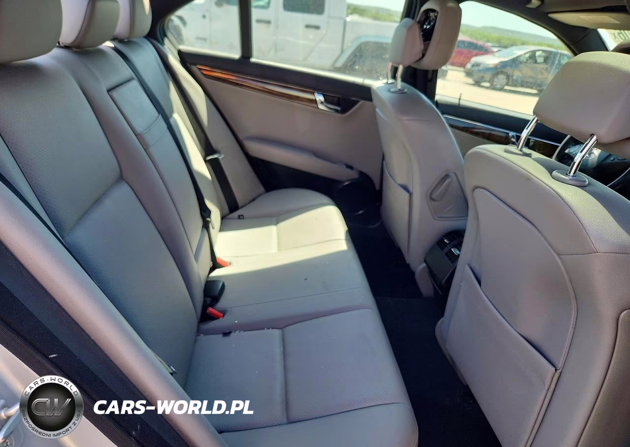 2008 Mercedes-Benz C 350 VIN:WDDGF56X08F016082 - 10