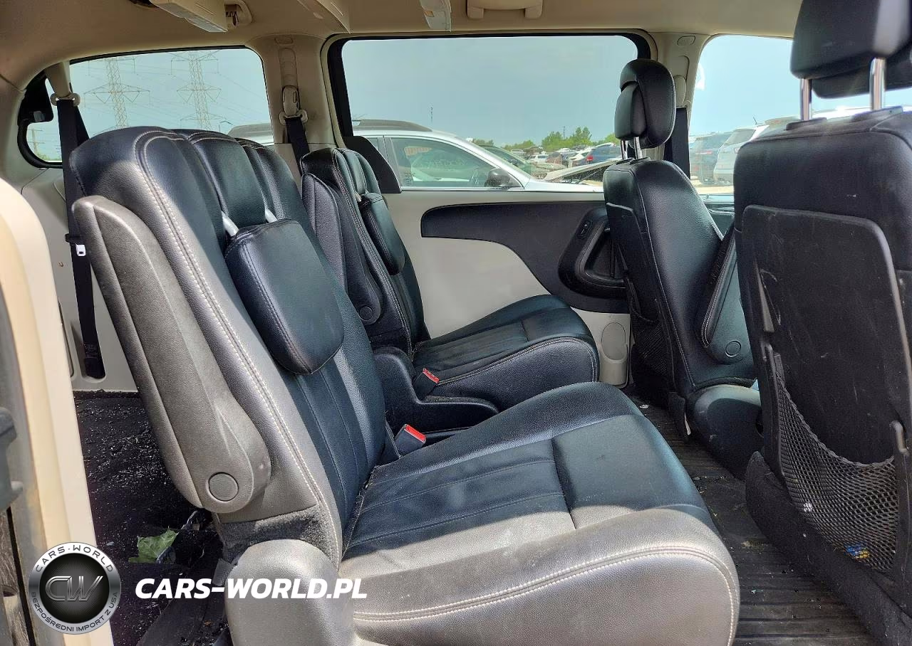 2014 Chrysler Town & Country Touring VIN:2C4RC1BG1ER212238 - 10