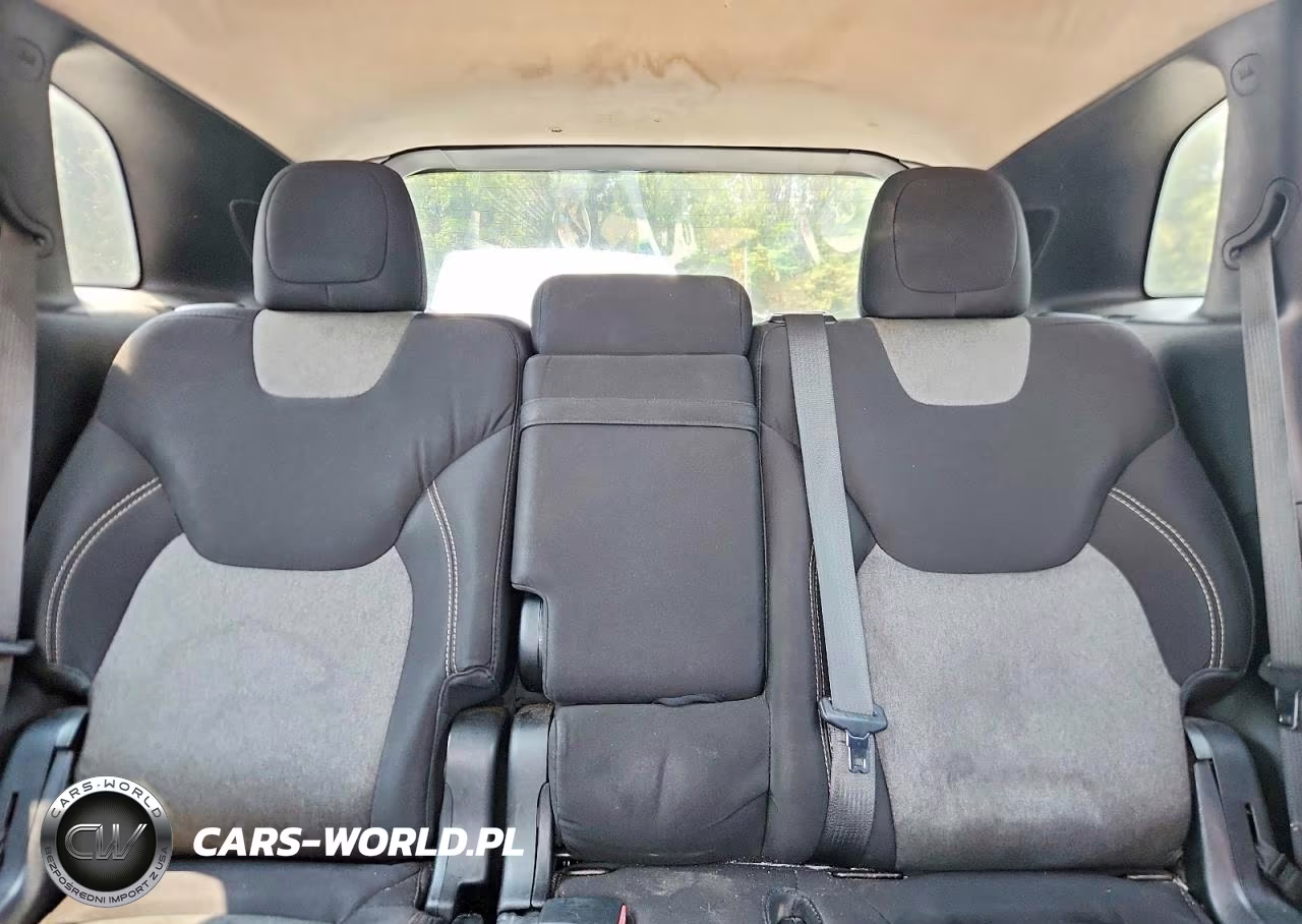 2015 Jeep Cherokee Sport VIN:1C4PJLABXFW701406 - 10