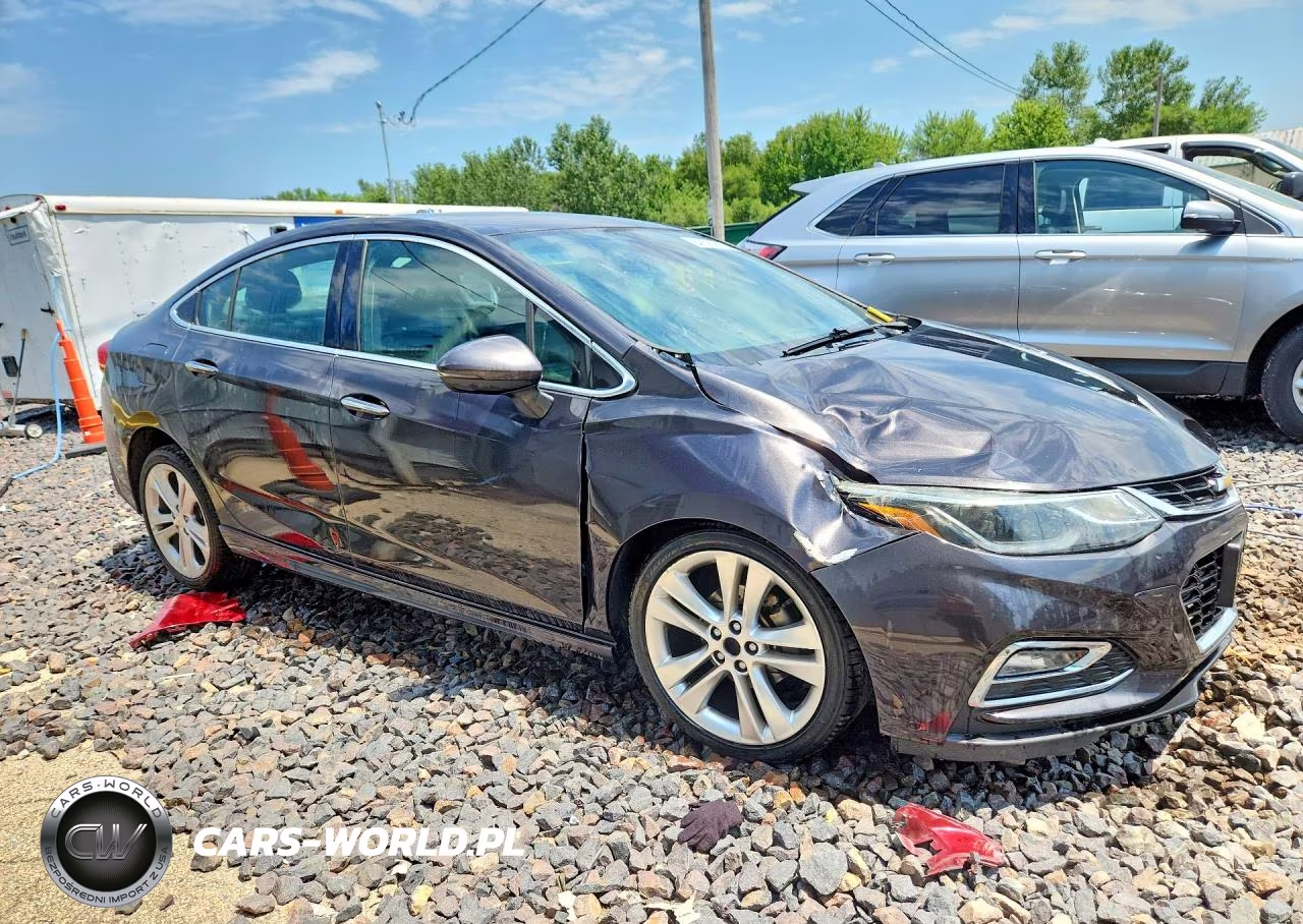 2016 Chevrolet Cruze Premier VIN:1G1BG5SM7G7258737 - 4