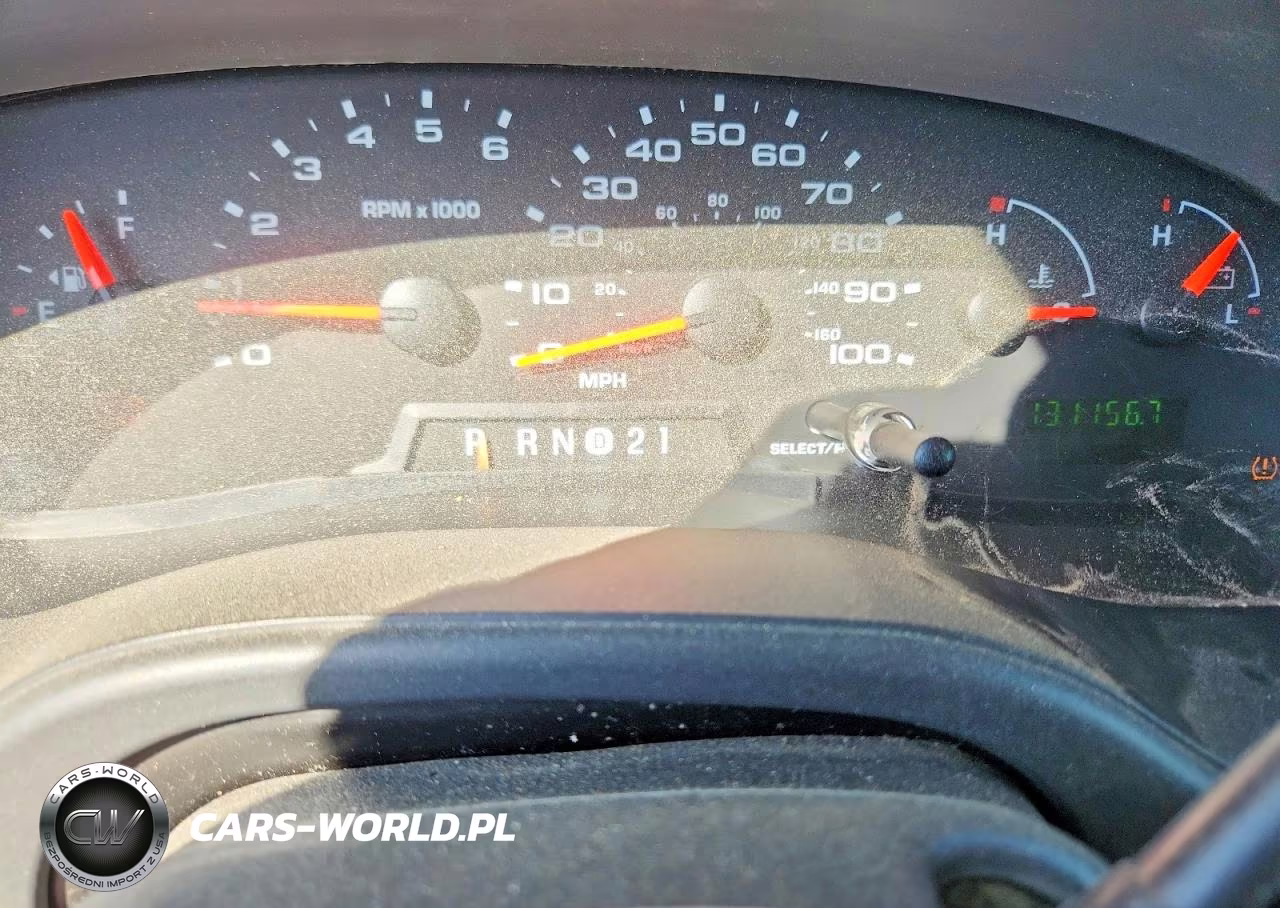2008 Ford Econoline E350 Super Duty Wagon VIN:1FBNE31L38DB39632 - 9