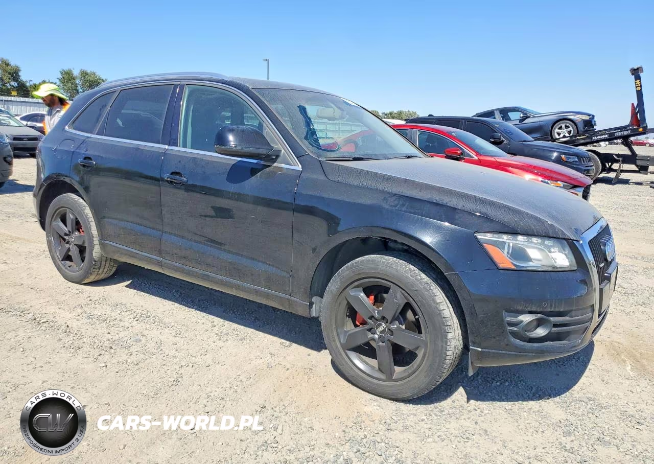 2010 Audi Q5 Premium Plus VIN:WA1LKAFP0AA079208 - 4