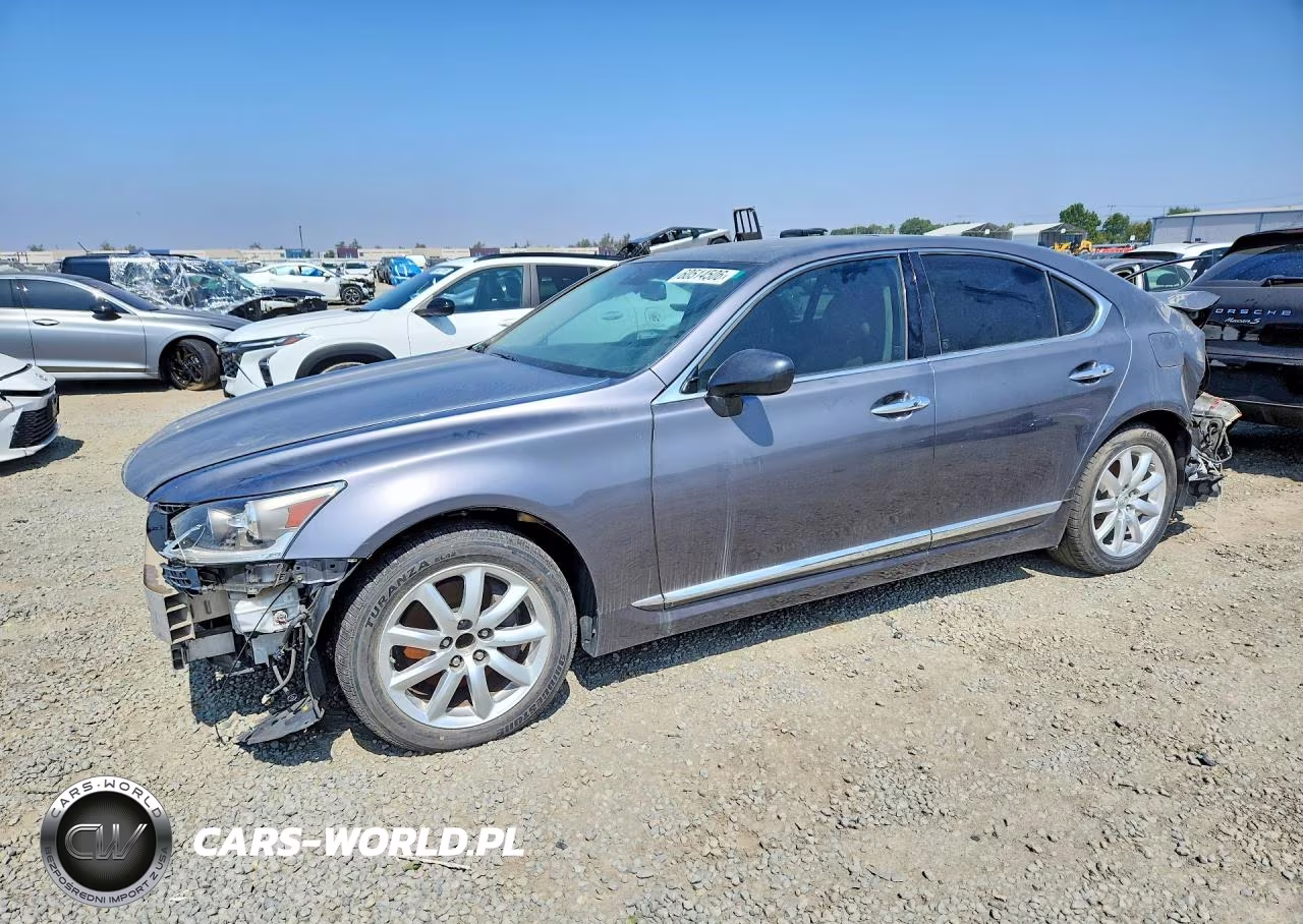 2013 LEXUS LS 460