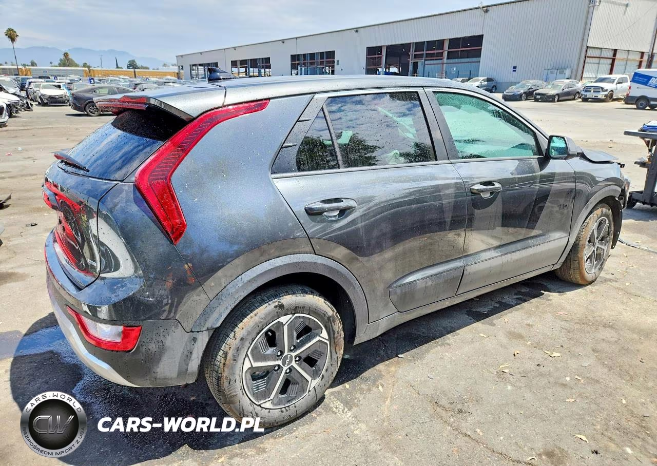 2026 Kia Niro Lx VIN:KNDCP3LE1T5346759 - 3
