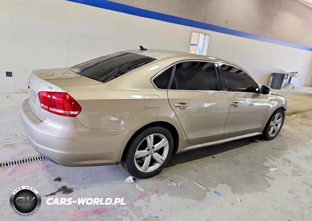 2015 Volkswagen Passat S VIN:1VWAT7A3XFC086502 - 3