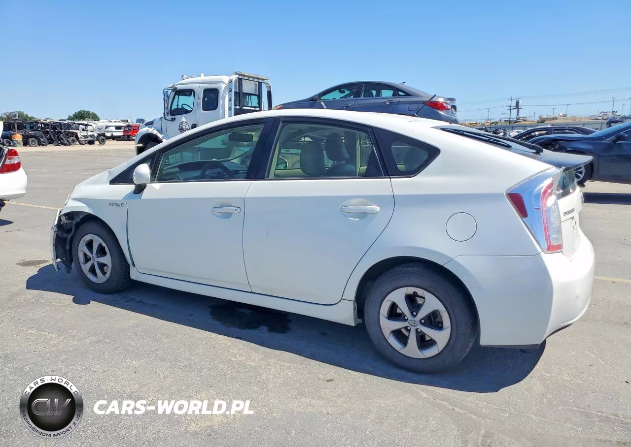 2014 Toyota Prius Two VIN:JTDKN3DU2E0382743 - 2