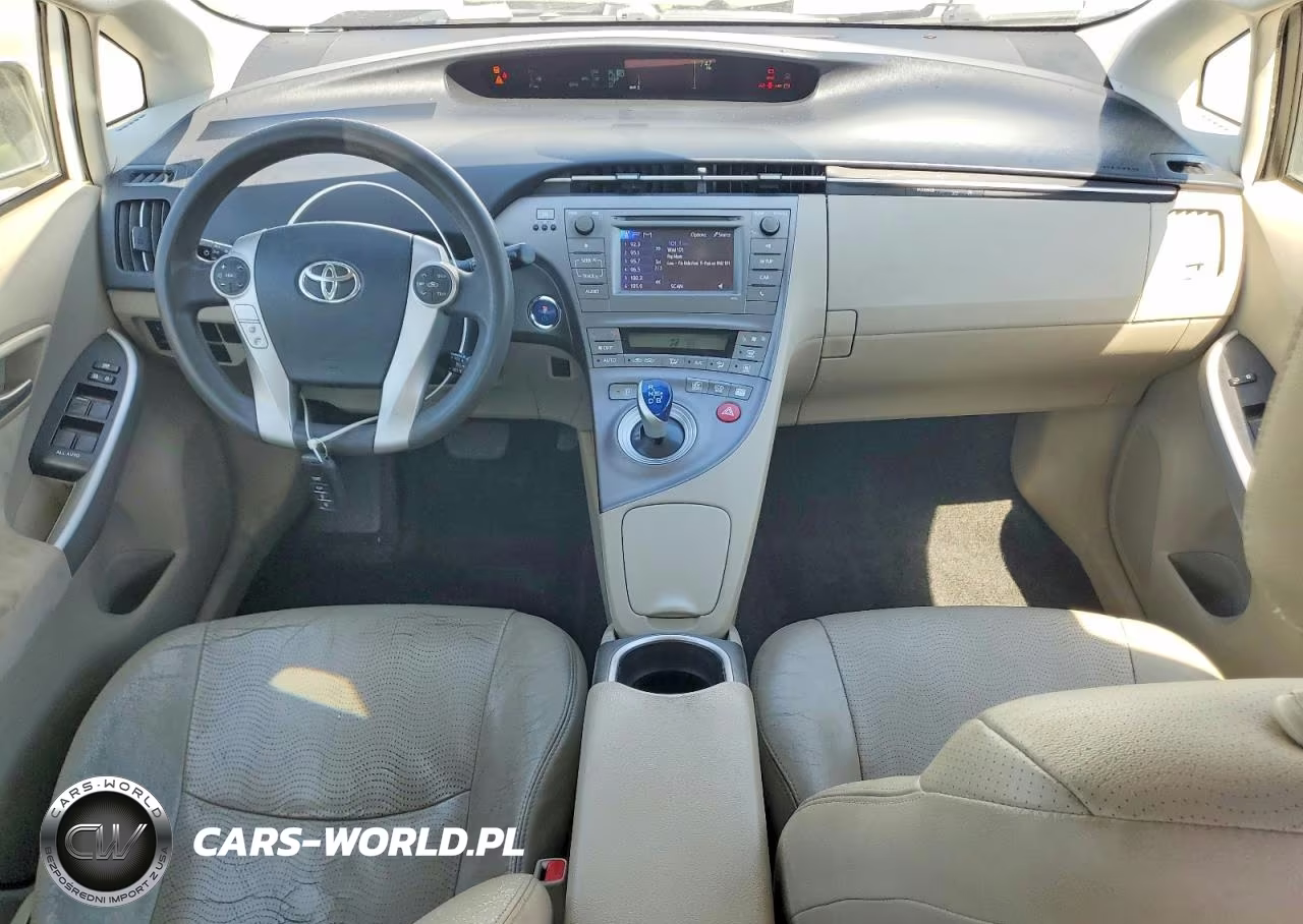 2014 Toyota Prius Two VIN:JTDKN3DU2E0382743 - 8