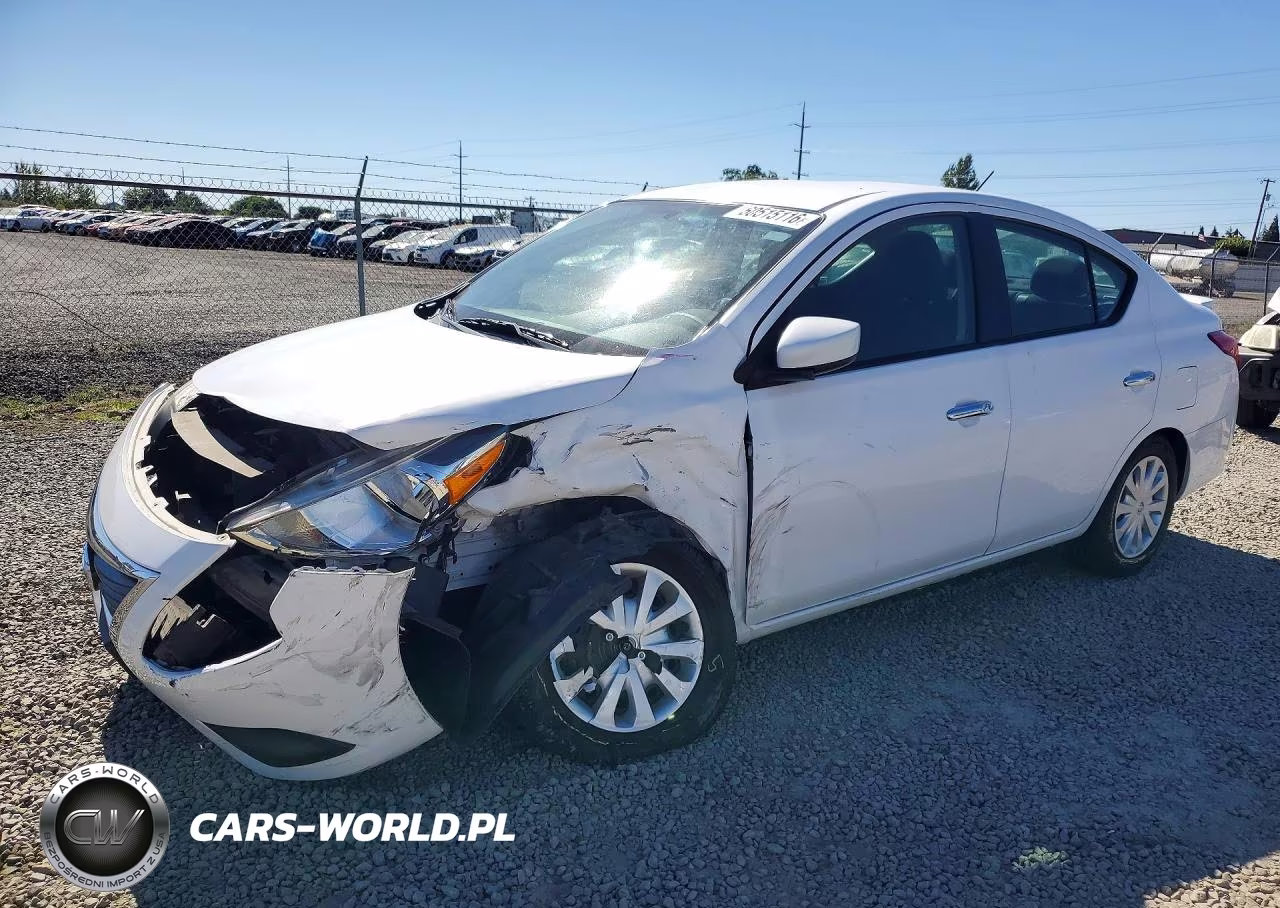 2019 Nissan Versa Sv