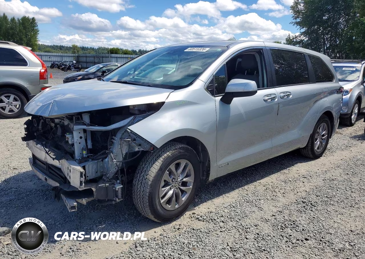 2021 Toyota Sienna Xle