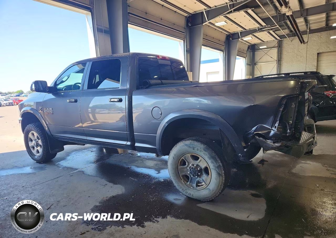 2015 Ram 2500 Laramie VIN:3C6UR5FL4FG694063 - 2