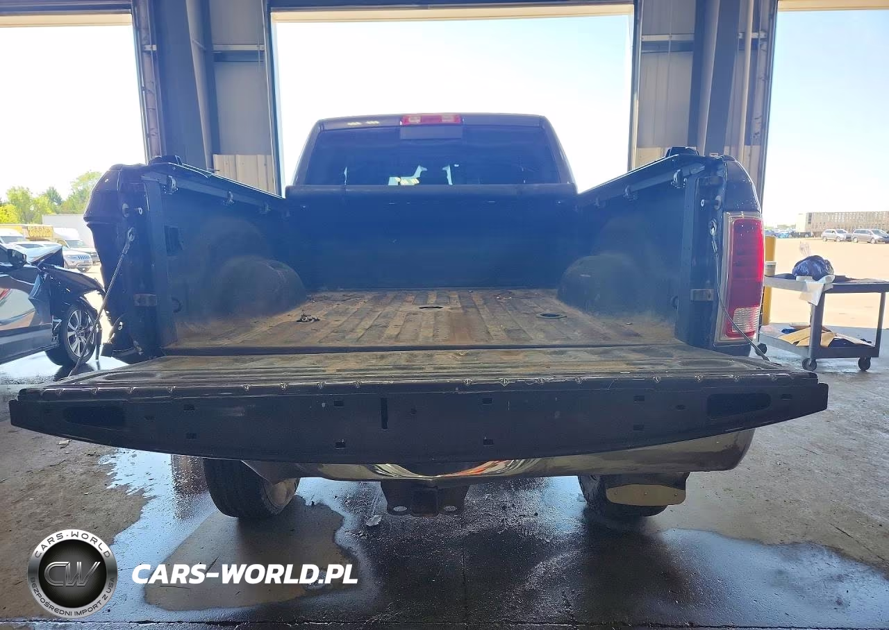 2015 Ram 2500 Laramie VIN:3C6UR5FL4FG694063 - 6