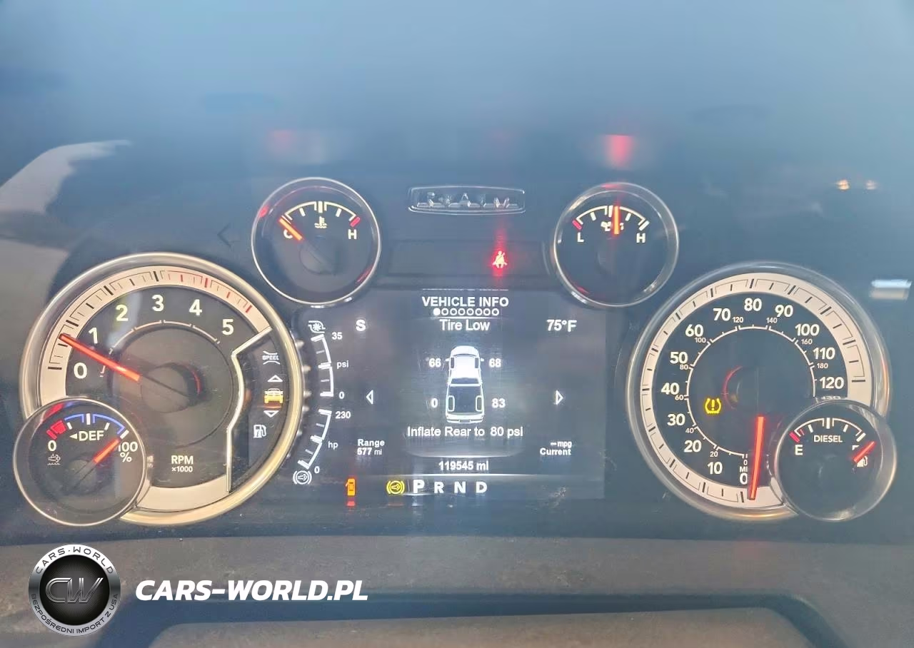 2015 Ram 2500 Laramie VIN:3C6UR5FL4FG694063 - 9