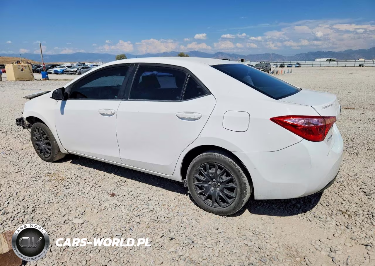 2017 Toyota Corolla Le VIN:2T1BURHE3HC843743 - 2