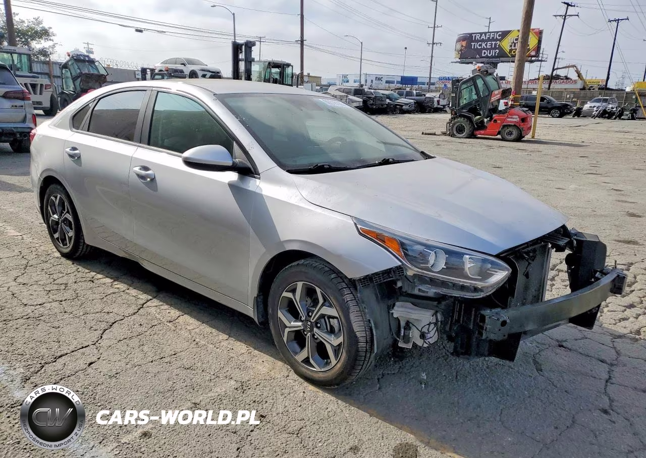 2019 Kia Forte Lxs VIN:3KPF24AD7KE048909 - 4