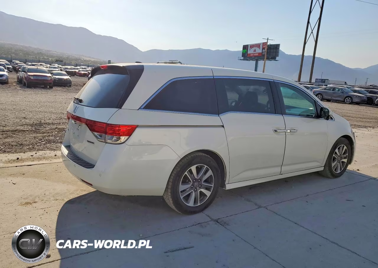 2014 Honda Odyssey Touring VIN:5FNRL5H90EB124387 - 3