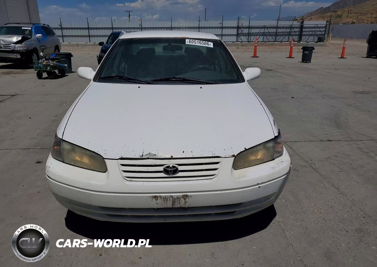 1999 Toyota Camry Le VIN:4T1BG22K9XU867197 - 5