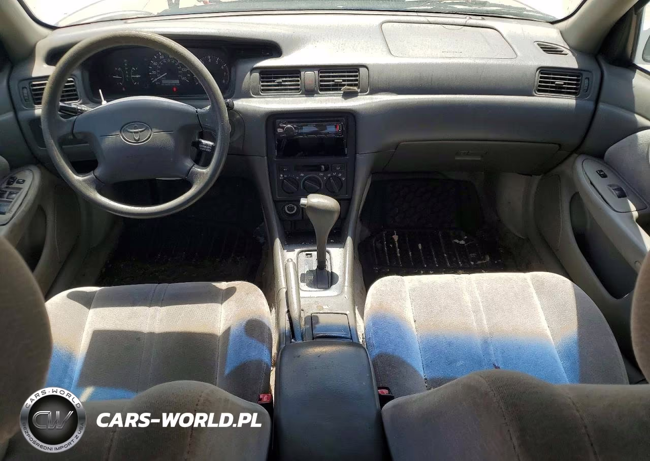 1999 Toyota Camry Le VIN:4T1BG22K9XU867197 - 8