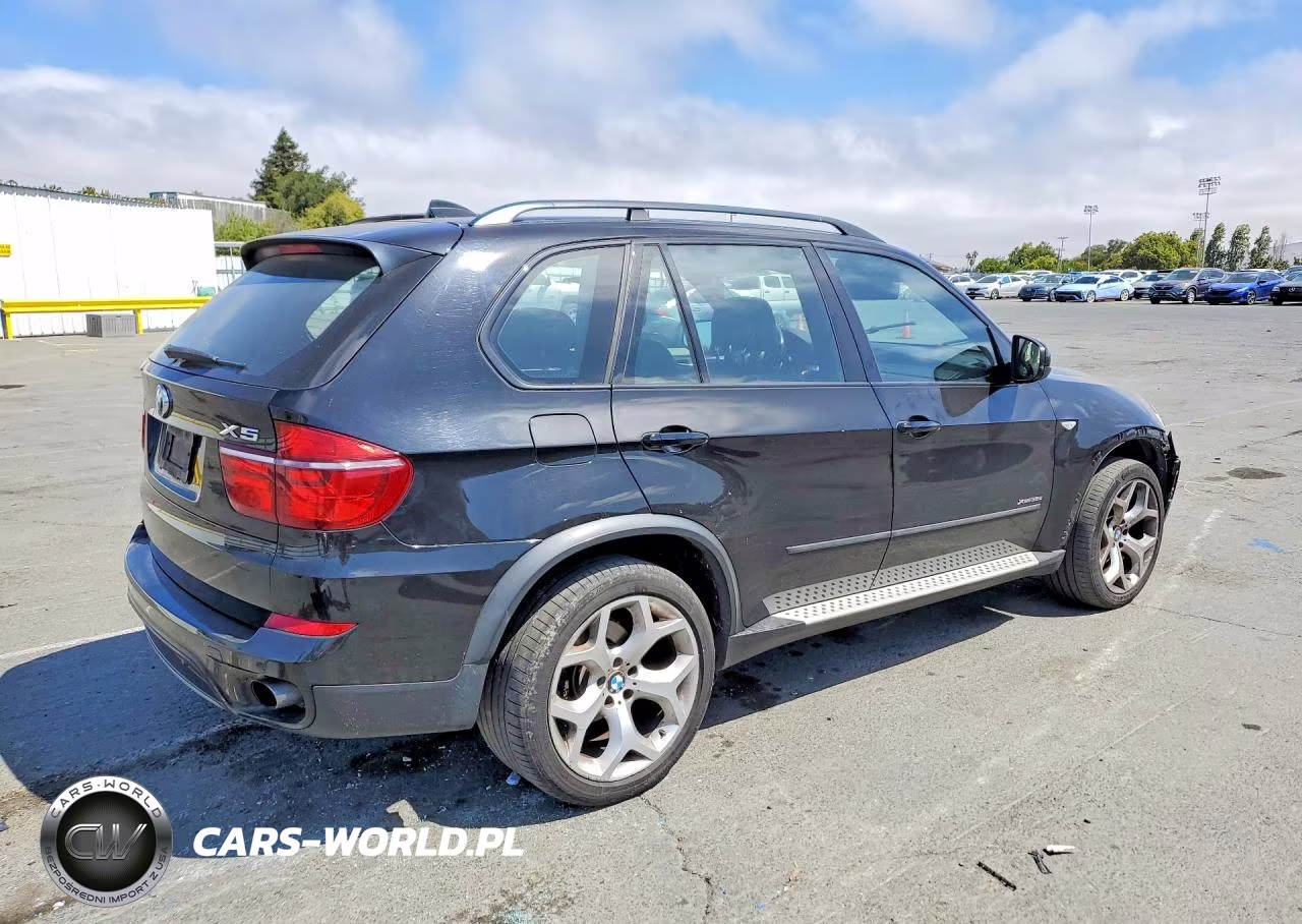2011 BMW X5 xDrive35D VIN:5UXZW0C52BL661042 - 3
