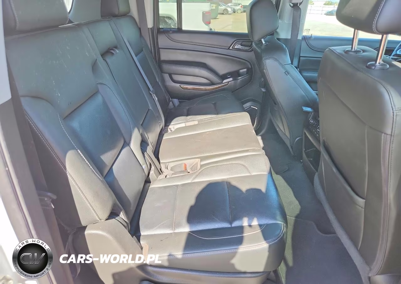 2019 Chevrolet Suburban C1500 Lt VIN:1GNSCHKC4KR233794 - 10