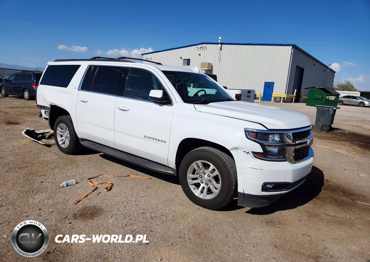 2019 Chevrolet Suburban C1500 Lt VIN:1GNSCHKC4KR233794 - 4
