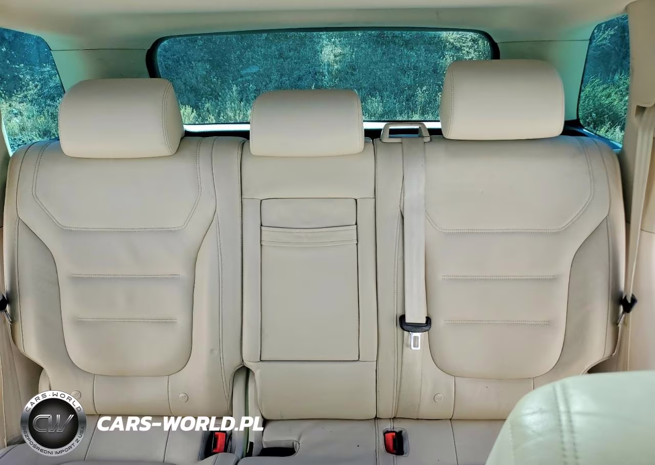 2011 Volkswagen Touareg V6 VIN:WVGFF9BP8BD004733 - 10