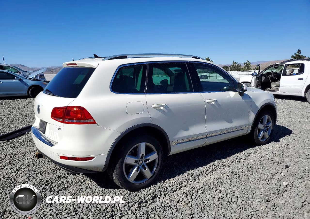 2011 Volkswagen Touareg V6 VIN:WVGFF9BP8BD004733 - 3