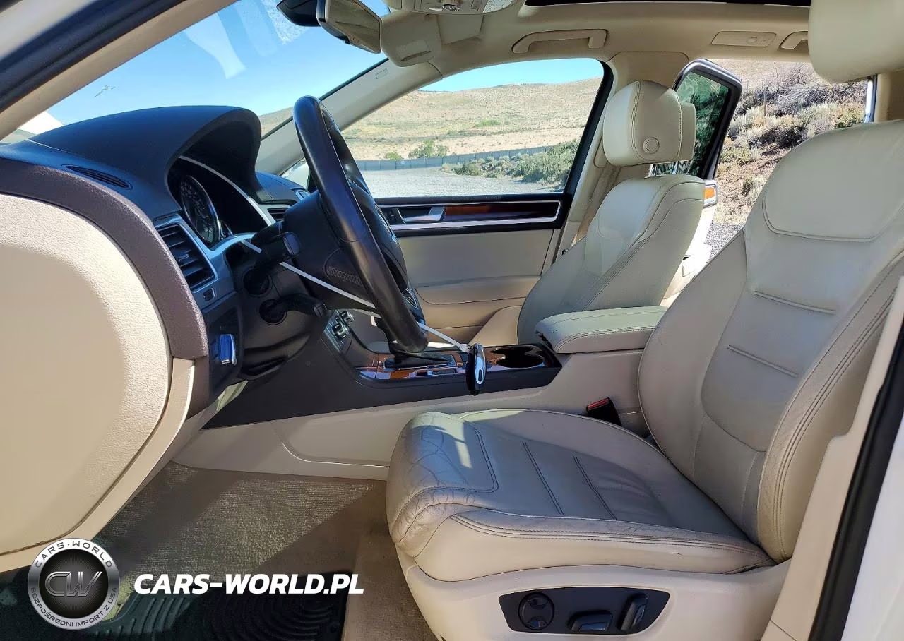 2011 Volkswagen Touareg V6 VIN:WVGFF9BP8BD004733 - 7