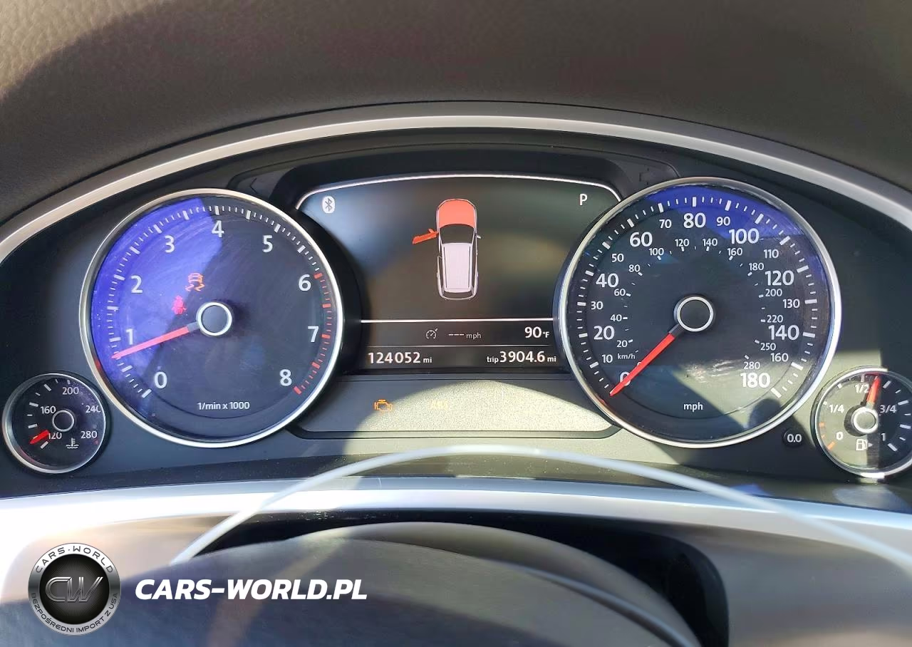 2011 Volkswagen Touareg V6 VIN:WVGFF9BP8BD004733 - 9