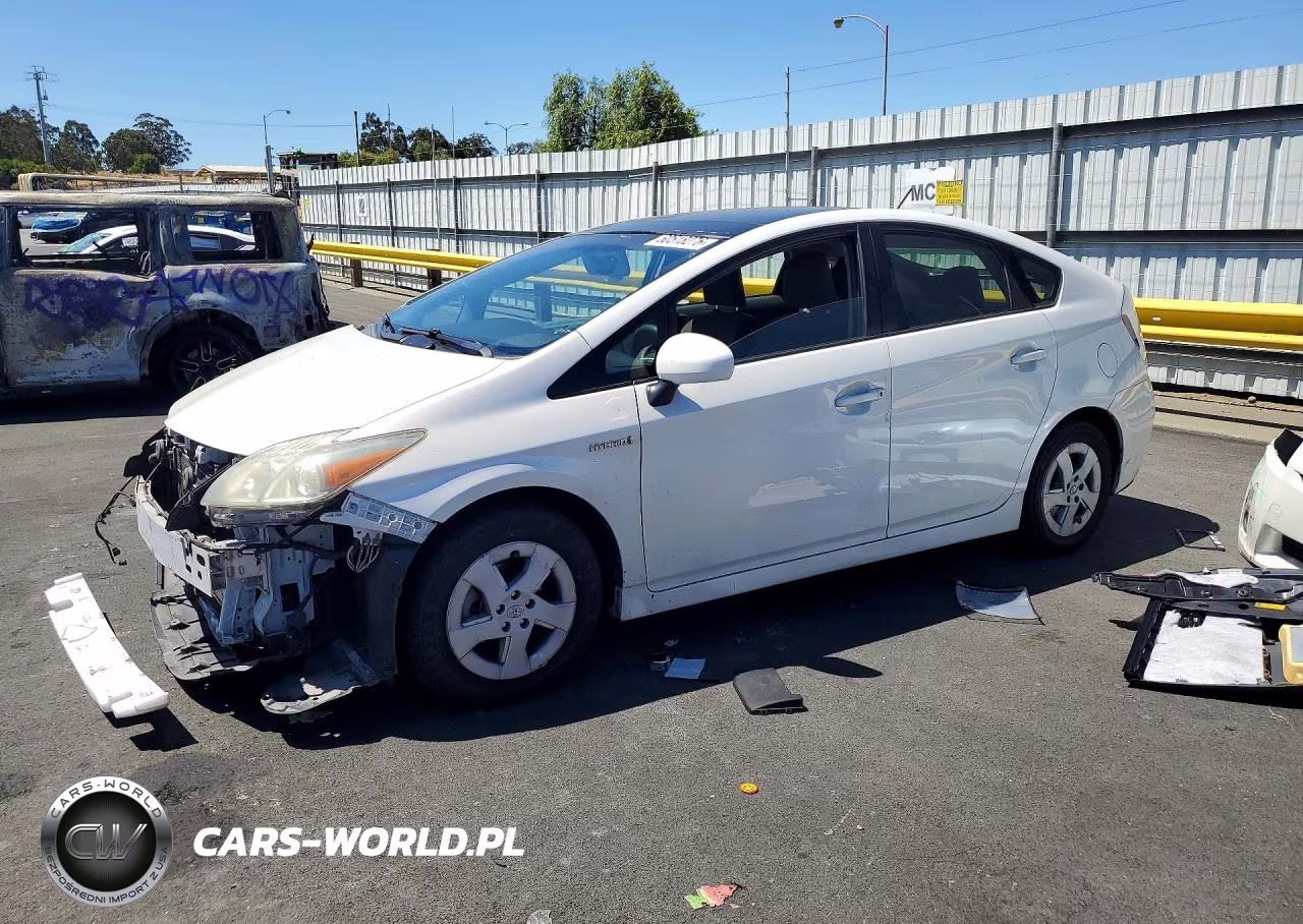 2011 Toyota Prius Three – zdjęcie 1 z 13