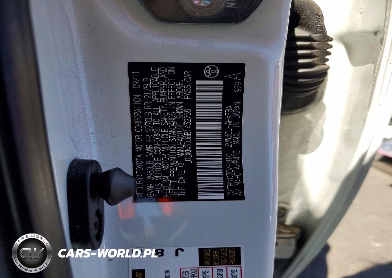 2011 Toyota Prius Three VIN:JTDKN3DU6B1432758 - 13