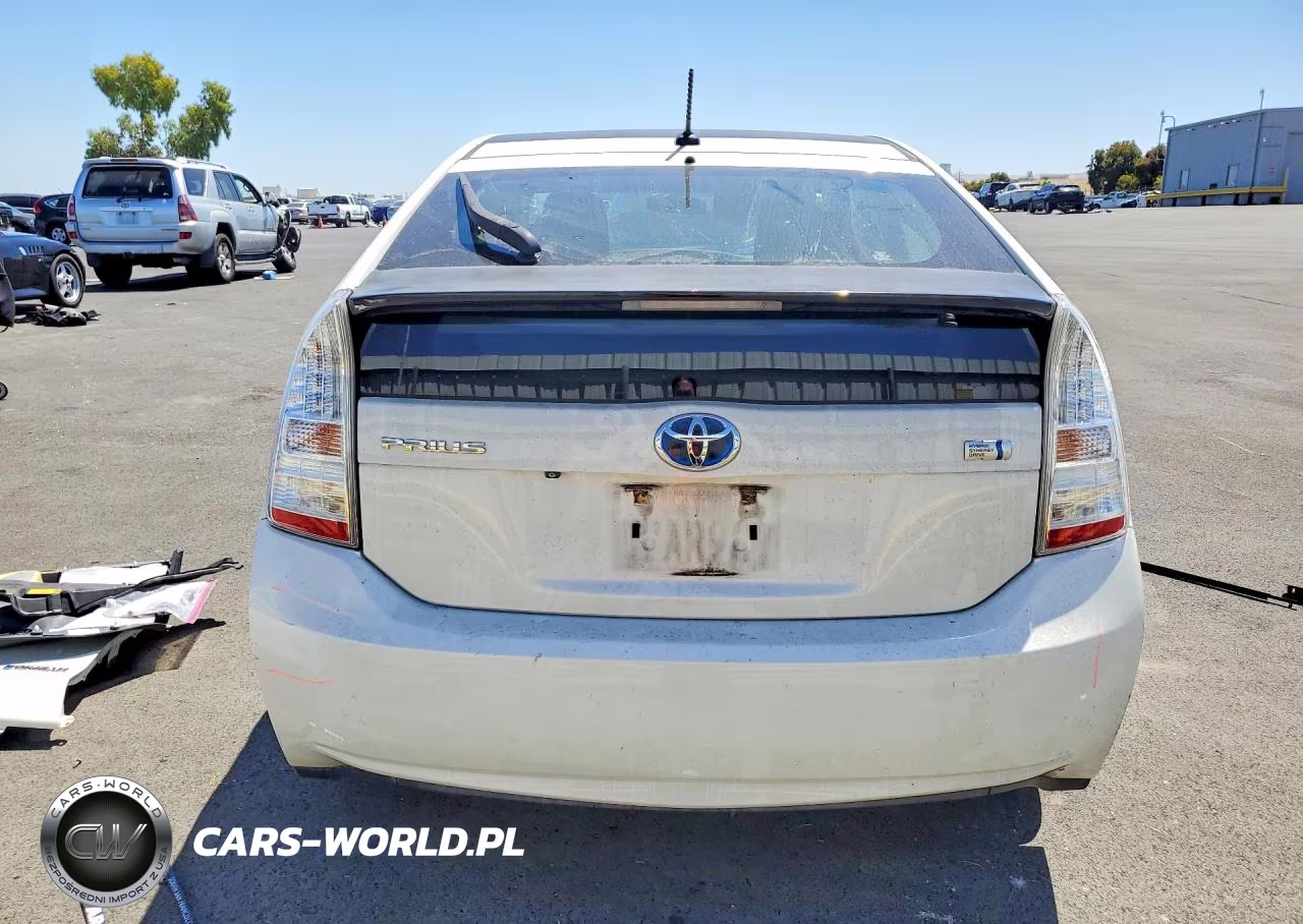 2011 Toyota Prius Three VIN:JTDKN3DU6B1432758 - 6
