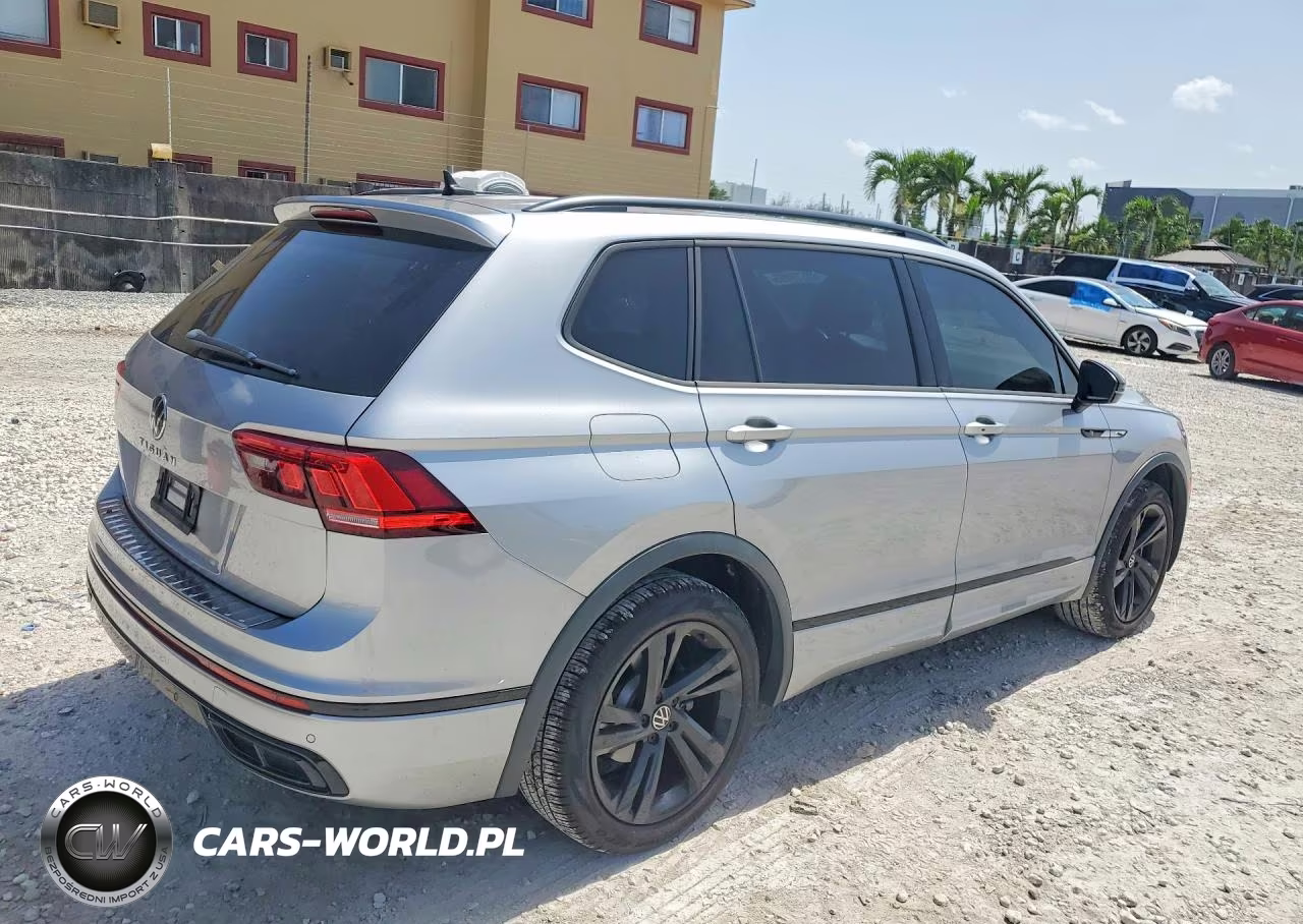 2023 Volkswagen Tiguan Se R-Line Black VIN:3VVCB7AX4PM113664 - 3